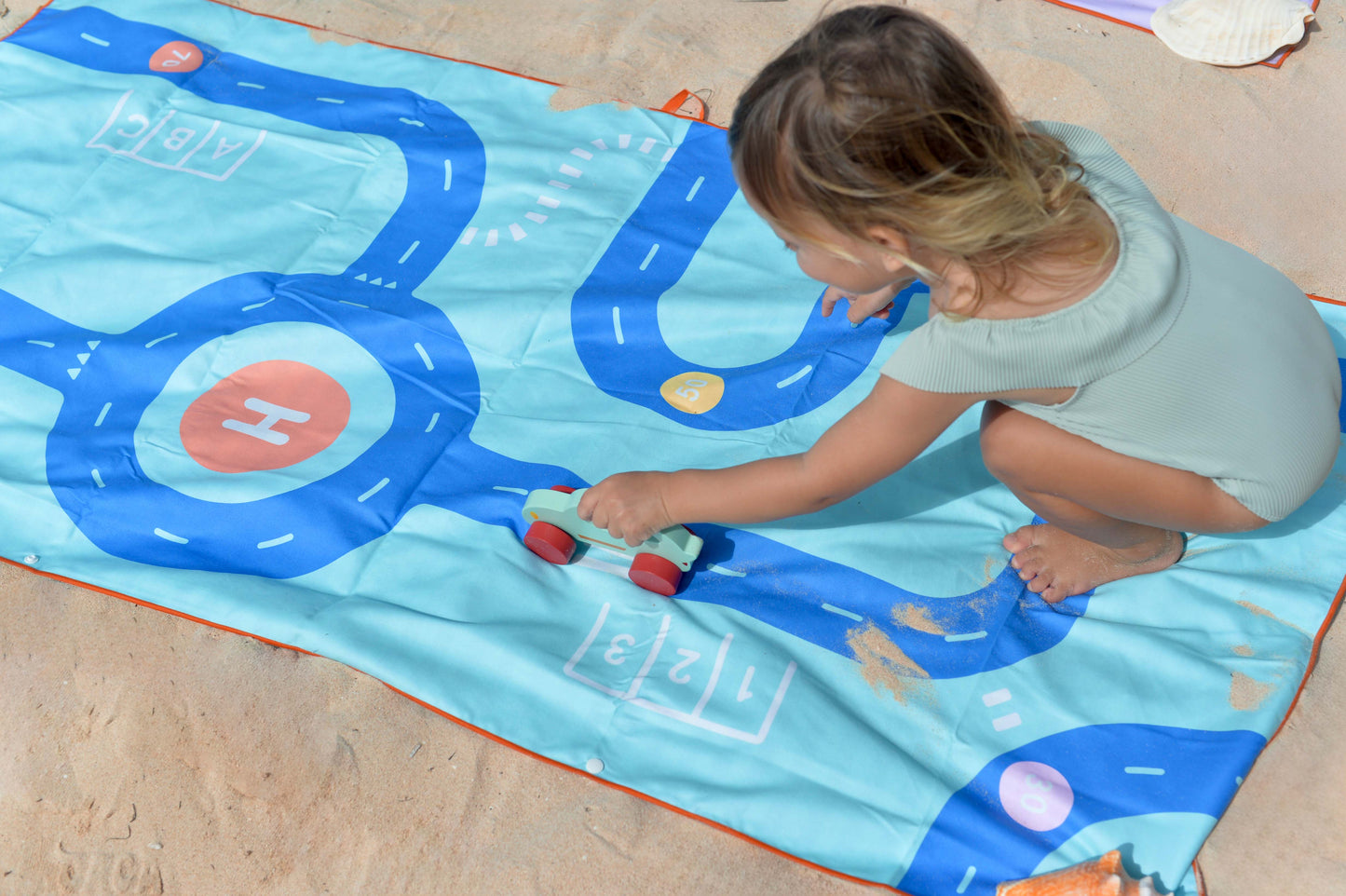 Quut PlayTowel M – Road